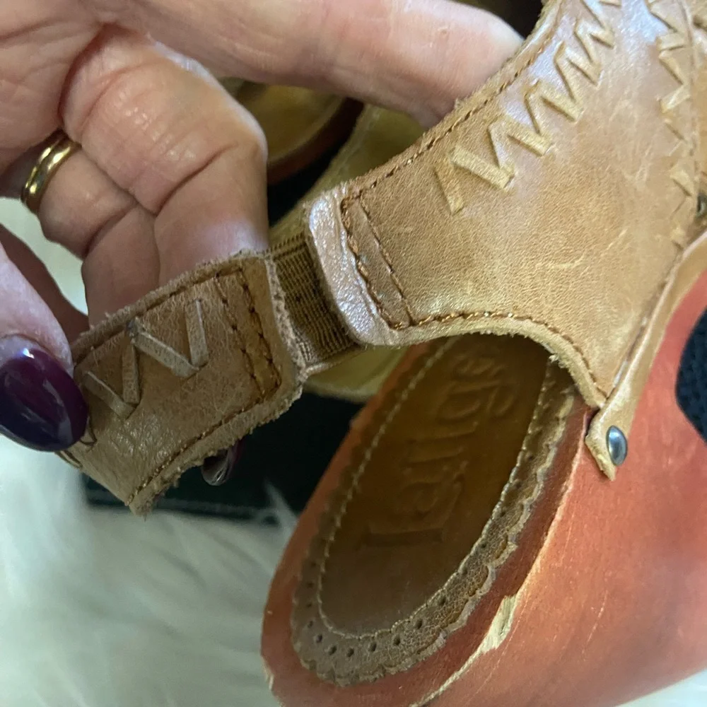 Latigo Cactus Brown Leather with  Fringe Women’s Shoes